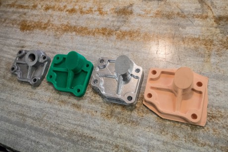sestava dílce v různých provedeních 3D tisk CNC frézování